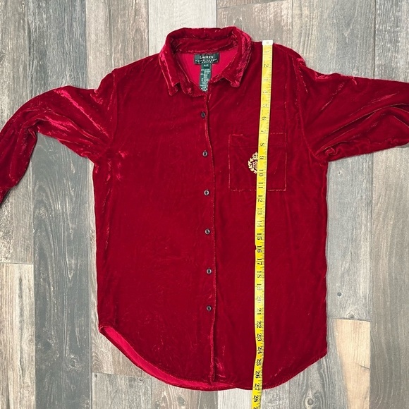 LAUREN Ralph Lauren Red Velvet Blouse Silk Blend Small Petite Gold Logo Crest - Picture 9 of 9